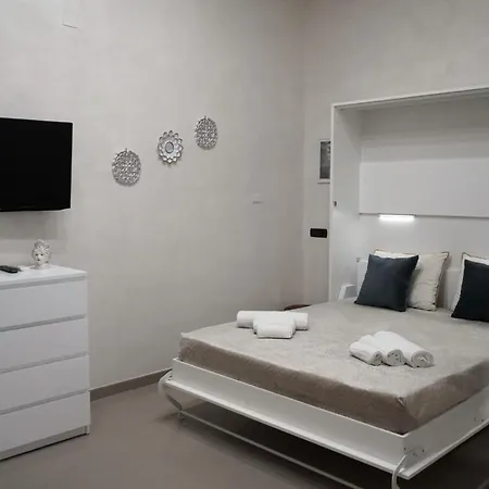 House Regina Apartment *