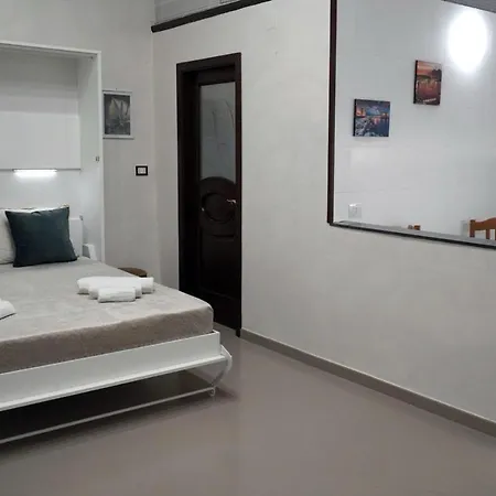 House Regina Apartment *