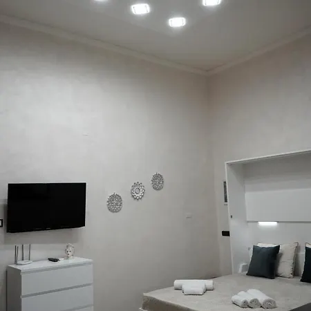 House Regina Апартаменты Неаполь